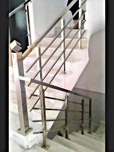 Call 8770076499
squre Pipe Handrail

  #handrails #GlassHandRailStaircase #StaircaseHandRail #handrailsforkings