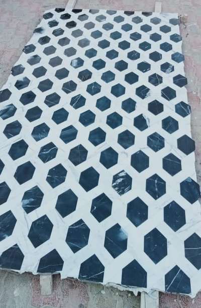 contact no. 9997273389
this is wight Marvel & black markina inlay work