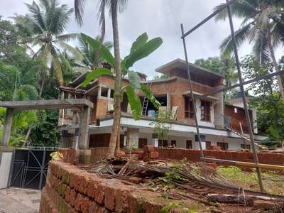 ongoing kannur progression..

 #Architect 
 #architecturedesigns 
 #kerala_architecture 
 #keralastyle 
 #ElevationHome 
 #HomeDecor