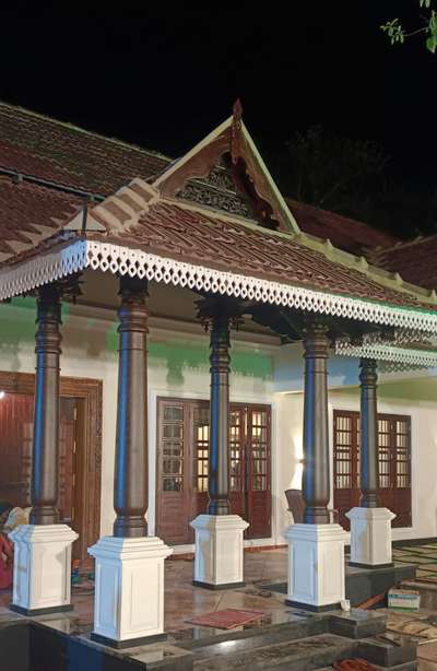 #KeralaStyleHouse   #keralaarchitectures  #keralastyle pillers and mugappu design
