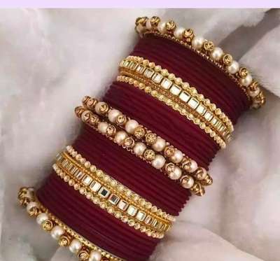 Beautiful bride bangls combo 
Name: Beautiful bride bangls combo 
Base Metal: Alloy
Plating: Gold Plated
Stone Type: Kundan
Sizing: Non-Adjustable
Type: Chooda
Net Quantity (N): More Than 10
Sizes:2.4, 2.6, 2.8
Country of Origin: India