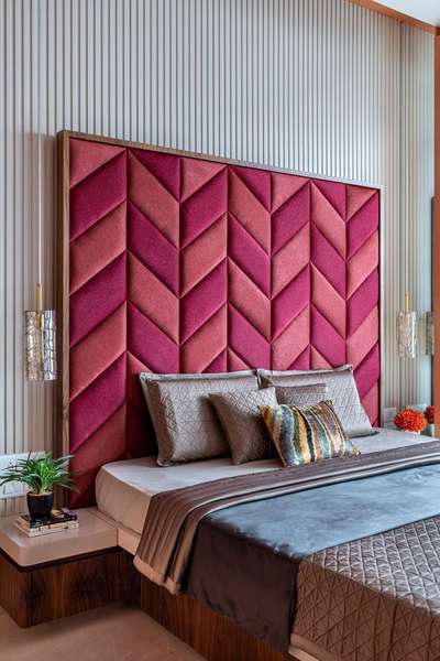 #BedroomDecor #MasterBedroom #bedDesign #WoodenBeds #upholsteredbed #finedesigns