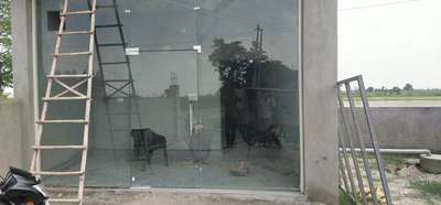 12 mm glass partition