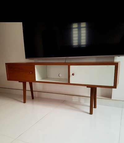 *tv stand *
traditional style tv unit wood with plywood combo