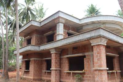 #koloapp #architecturedesigns #Architect #civilcontractors #HouseDesigns #KeralaStyleHouse #ContemporaryHouse