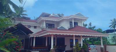 Roof shinglesed by SARF ROOFING KONDOTTY 
 #Architect  #KeralaStyleHouse  #InteriorDesigner  #Architectural&Interior  #exteriordesigns  #exteriordesigns  #keralastyle  #all_kerala  #WaterProofings  #RoofingIdeas  #RoofingShingles  #RoofingDesigns  #SlopingRoofHouse