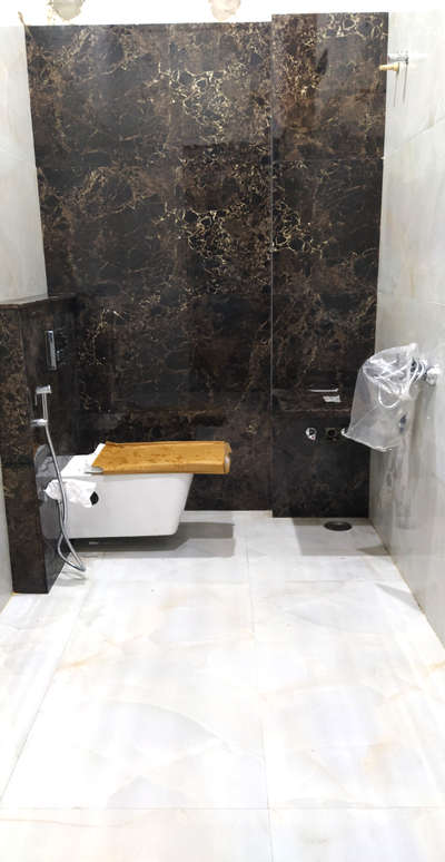 luxury bathroom  wall hug sit basink  dywarter  mixer tarmostik dywarter  silling shower  15000_   18000 per baatroom rate.