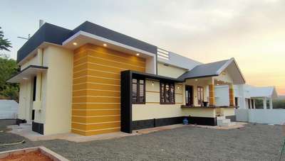 #ElevationHome #architecturedesigns  #InteriorDesigner  #KeralaStyleHouse