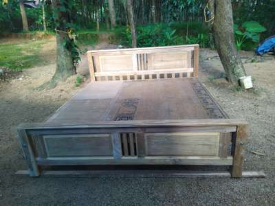 King size 6 1/4' *6' bed FOR SALE
full teak wood.കുറച്ച് urgent ആണ്.
call me -7558061572,or  8547941572
 # # # # LOW PRICE  # # # #delivery ചെയ്തു തരുന്നതാണ്