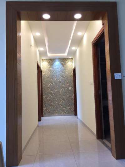 Homemade easy ceiling and paneling design by Anushruti Design Studio. Jaipur
Contact /whatsapp - 8290912199 
 

#interiordesigner  #bestinteriorsdesigner  #bestinteriordesign  #bestarchitecturaldesigner  #luxuriousliving  #luxurioushomes  #interiorstyling  #LUXURY_INTERIOR  #luxurydecor  #wall  #design  #walpaper  #wallpanelling  #Veneer finish work