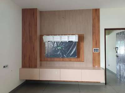 ELLORA WOODCRFTS & INTERIOR'S
                    BUILDER'S
TV UNIT Parthan Sarathy SIR HOME SHYAMATHEERAM
WPC TV UNIT
MOB:NO:9544901124,9947846030