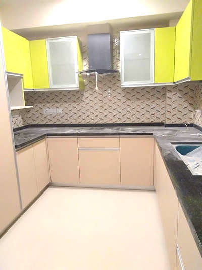 hii, new kitchen jisko install karvani ho call me 8800811826  #newsite  #newkitchen  #viral