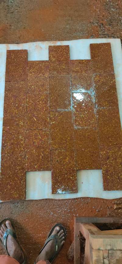 Laterite cladding tile