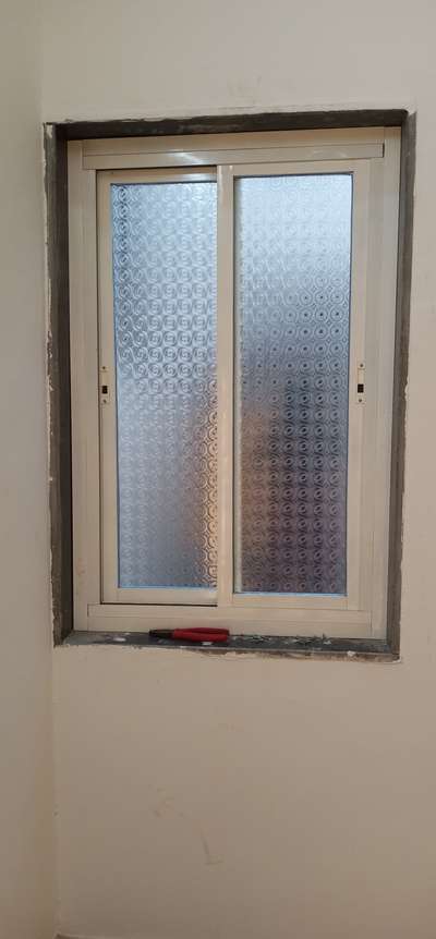 aluminum silaiding window