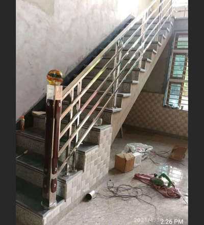 *Staircase SS Railing *
Staircase SS Railing