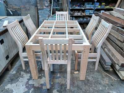 mahagony wood/5 1/2' x 3 1/2' / 6 chairs,/glass table top/ ₹ 38000/=