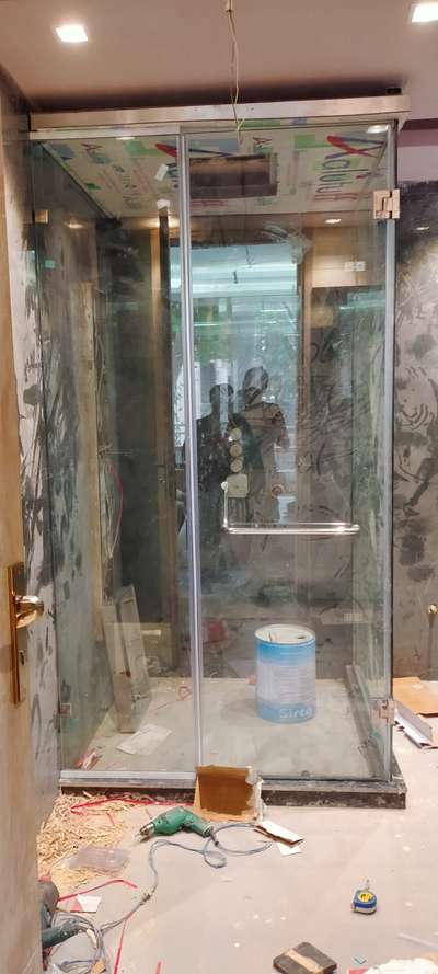 10mm toughened glass shawar cabin bathroom  #GlassDoors  #AluminiumWindows  #partiction