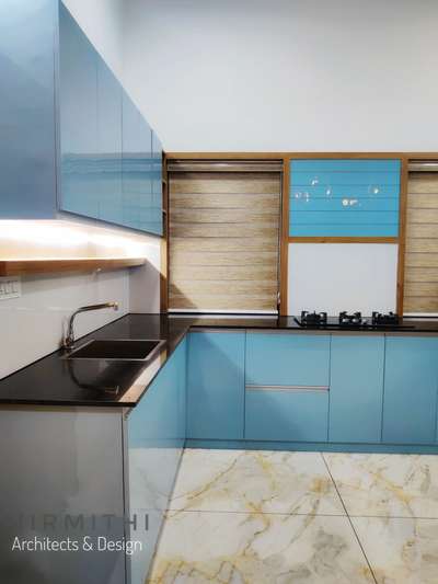 Another best color combi kitchen - Recently finished in Kasaragod 

#HomeDecor #KitchenIdeas #InteriorDesigner #Architect #homeinteriordesign #HomeDecor #homesweethome #besthome #bestarchitecture