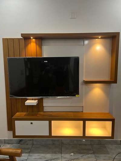 tv unit multiwood with painting