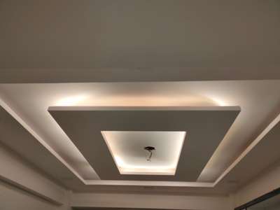 False ceiling design

#CeilingFan #FalseCeilinideas #FalseCeiling #falseceilingdesign #falseceilinglights #covelights #covelight #HomeAutomation #ElevationHome #HomeDecor #homeinterior