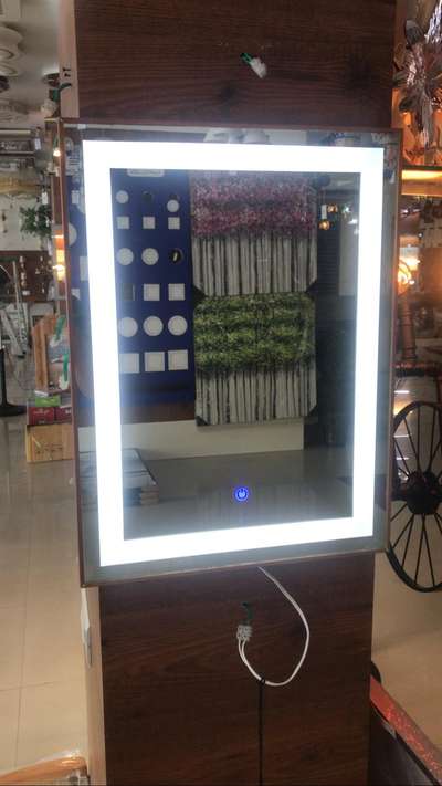#mirror #ledlighting #led #mirrorunit #securitycamera

Led sensor mirror with customised size according to the customer requirements