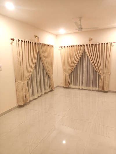 After dark curtains and blinds 
ph no:9995055918, Alappuzha 
height-2.10
width -2.30
cloth-12mtr
sheyar curtain-9.50cm