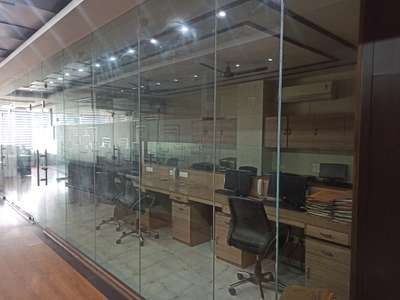 toughen glass partition