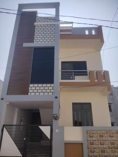 Uit convert house for sale price  67 lac Rs
