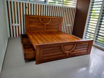 BOX COT
MODEL: half moon
SIZE:  king
WOOD: nilambur teak
QUALITY: high
BOX: 4
POLISH: mat

for more details: 9995950606
M A FURNITURE
KARAPPURAM
NILAMBUR

 #TEAK #cot #teakwood #nilambur #KeralaStyleHouse #keralastyle #furnitures #furniture #furnituremaker #furnituredesign #contemporary #quality