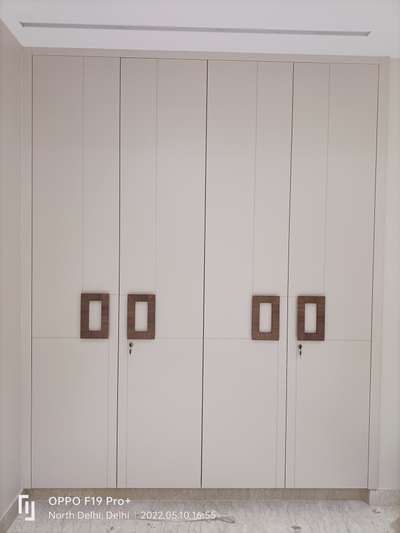 *wardrobe with openable doors*
Wardrobe with openable doors and drawers.
only hettich hardware are used. hettich soft close channels.