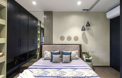 #InteriorDesigner #BedroomDecor #MasterBedroom #KingsizeBedroom #BedroomIdeas #WoodenBeds