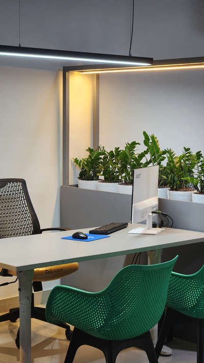 #officeinteriordesigner #officedecor #greenenergy #minimalistinterior #workspacedesign #ecofriendly