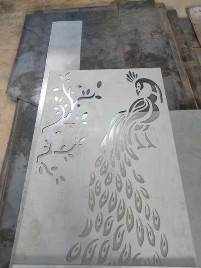 Cnc design for metal gates