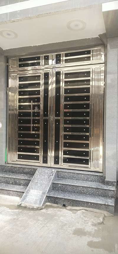 ss steel main gate with black glossy hol jsl 304