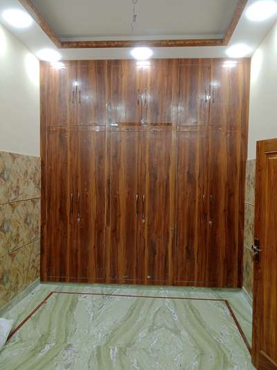 *saifi wood work*
almirah aur kitchen 250 rupaye hai Keval meerut  ke liye simple kitchen ke or almari