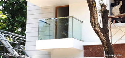 glass balcony work