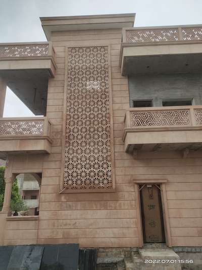 sand stone panel for front elevation
 #stonewall  #stonework  #SandStone  #Stoneart #stone_cladding  #jodhpursandstone  #jodhpurstone  #3D_ELEVATION