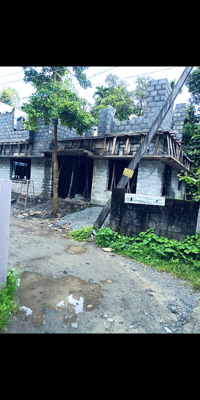 ഒരു കുടുംബത്തിന്റെ സ്വപ്നവീട് ❤️
അടിത്തറ മുതൽ അവസാന ടച്ച് വരെ വിശ്വാസത്തോടെ നിർമിച്ചത്.
4S Construction proudly presents another completed home.
 #Contractor #HouseConstruction  #constructionsite #HouseRenovation #completed_house_construction