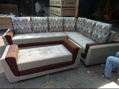 *sofa*
1. L SOFA SET
2. 7 seater sofa 
3. 2 paffy
4. 1 Senter teble
best quality foam and materials