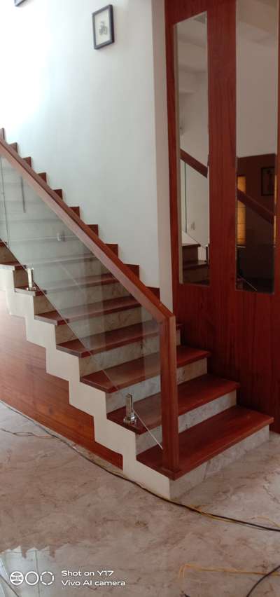 #handrail 
 #GlassHandRailStaircase 
 #GlassBalconyRailing 
 #HouseDesigns 
#IndoorPlants
