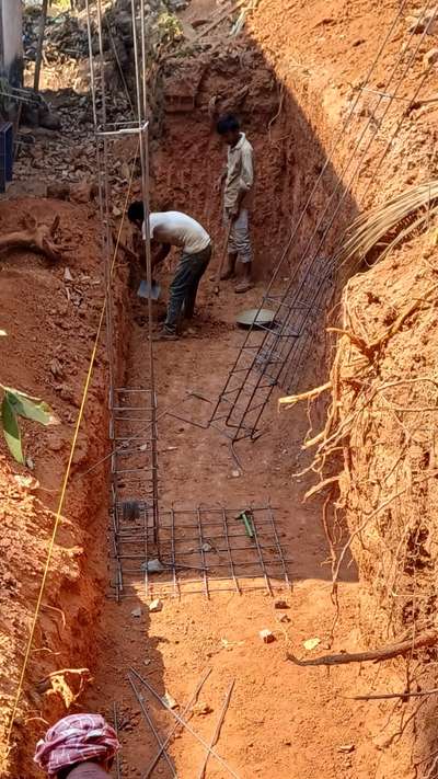 compound wall work 
#ONGOINGWORK  #constructionsite #Kannur #working@kannur  #BestBuildersInKerala #builderskannur