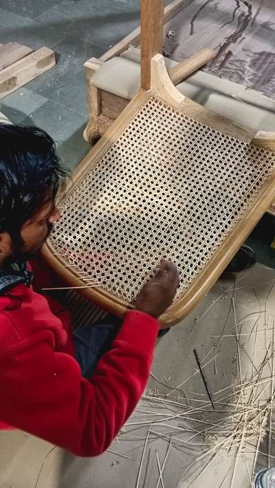 Designers chairs in making

#furnituredesign #InteriorDesigner #homedecor #homeinteriors #designerfurniture 

contact us - 9958961111