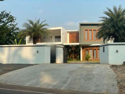 Distorted House

 #ContemporaryHouse #HouseConstruction #Architect #vallithode #Kannur #iritty #boxtypehouse