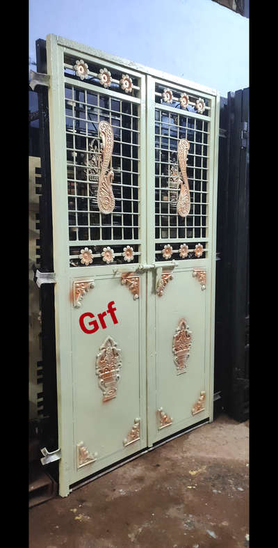 *Ms gate double door *
Ms gate size 48"*84",
Ms frame angel 35/5,tknss 5mm,
door frame 25/50, tknss 1.5mm,
Ms sheet prime, tknss 1.2mm,
simple dsign grill, tknss 6mm,
colour lght cream with gldn touching. 
GST exclsve.
