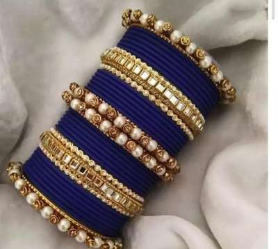 Beautiful bride bangls combo 
Name: Beautiful bride bangls combo 
Base Metal: Alloy
Plating: Gold Plated
Stone Type: Kundan
Sizing: Non-Adjustable
Type: Chooda
Net Quantity (N): More Than 10
Sizes:2.4, 2.6, 2.8
Country of Origin: India