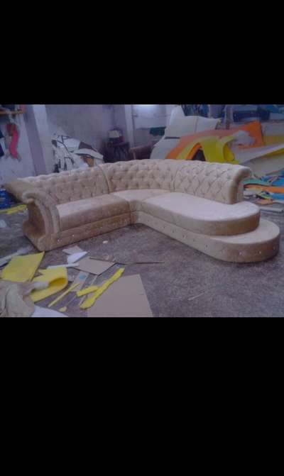 *sofa *
hamare yha naye or purane  sofa banaye or repair bhi kiye  jate hai  (meena  upholstery works )  contact __7428811037