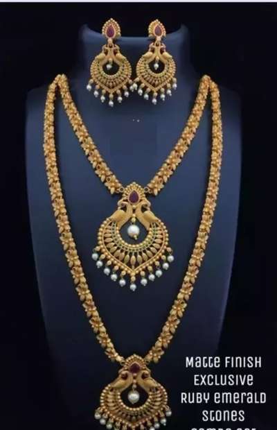 Twinkling Beautiful jewellery Sets
Name: Twinkling Beautiful jewellery Sets
Base Metal: Alloy
Plating: Gold Plated
Stone Type: Artificial Stones
Sizing: Adjustable
Type: Haram and Earrings
Net Quantity (N): 2 Necklaces (For J-Set)
It has 2 piece of women's necklace with 1 pair earrings
Country of Origin: India