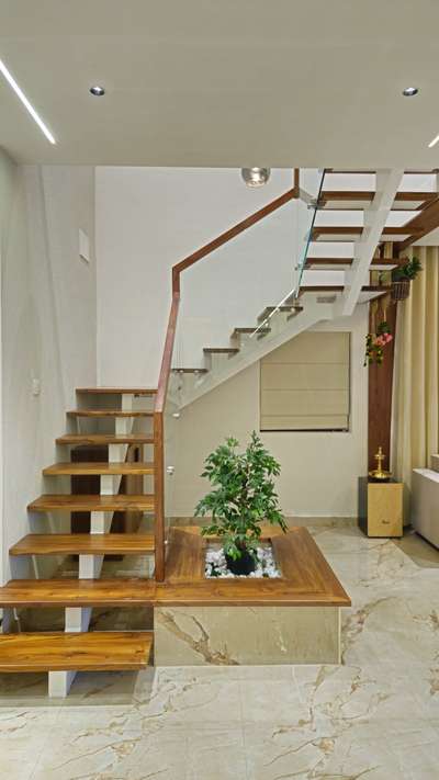 #GlassStaircase  #woodstair