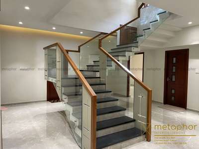 #StaircaseDecors #GlassStaircase