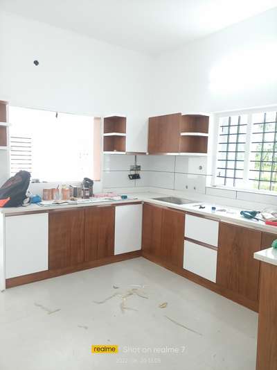 *Modular kitchen.*
multy wood & paint